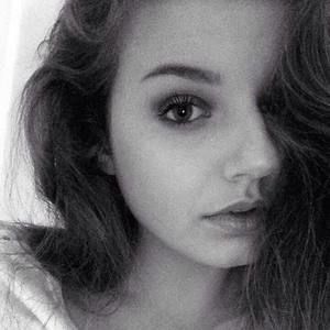 Meet your Posher, Avery